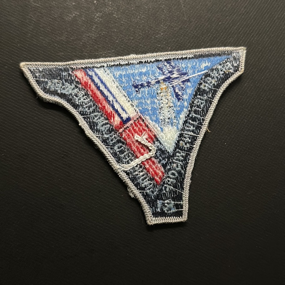 Vintage 80’s NASA Space Travel Triangle Patch USA Satellite Voyage Retro Fashion - Picture 4 of 4